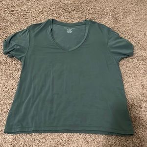 AE V-neck